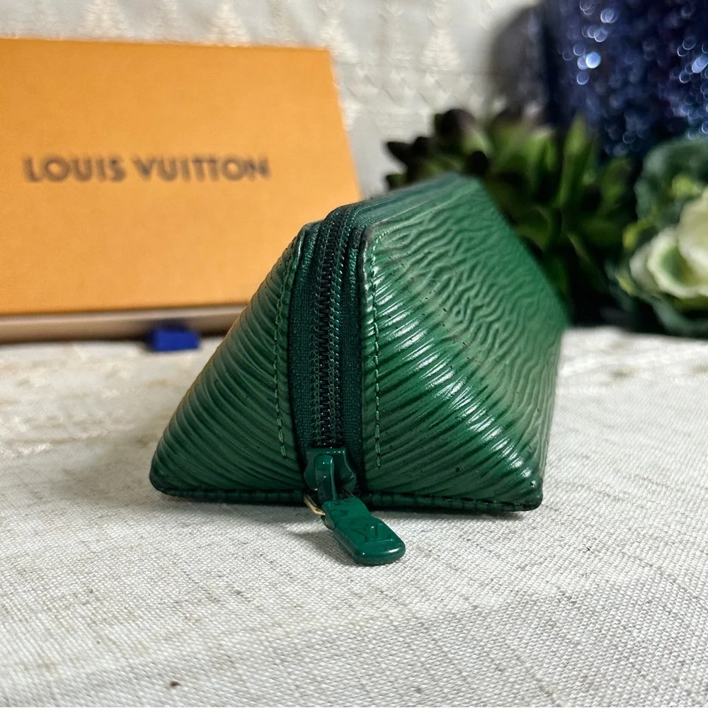 Louis Vuitton cosmetic case. Green.